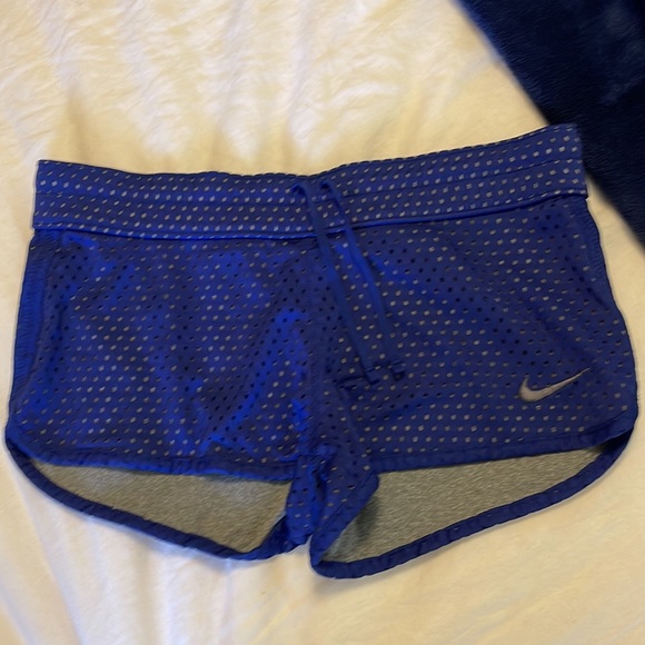 2 pairs of Nike shorts - Picture 2 of 3